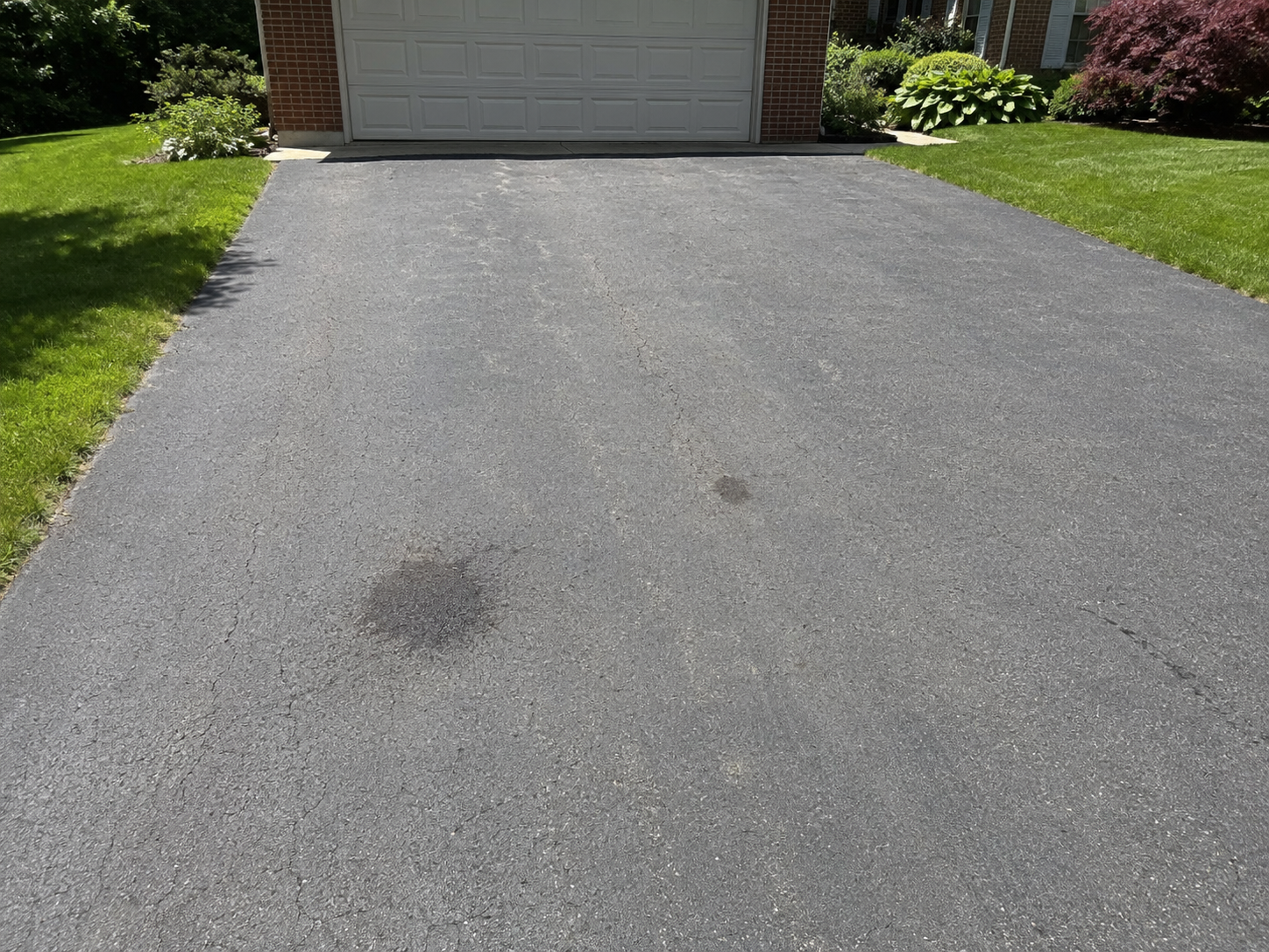 Signs you may need driveway sealcoating services